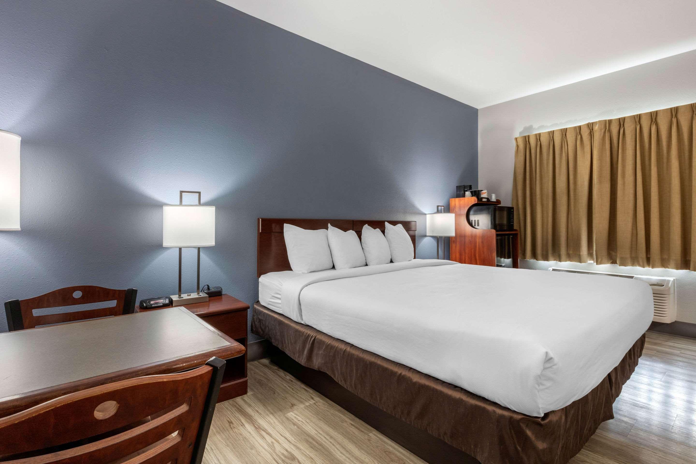 Quality Inn & Suites Demopolis Exteriér fotografie